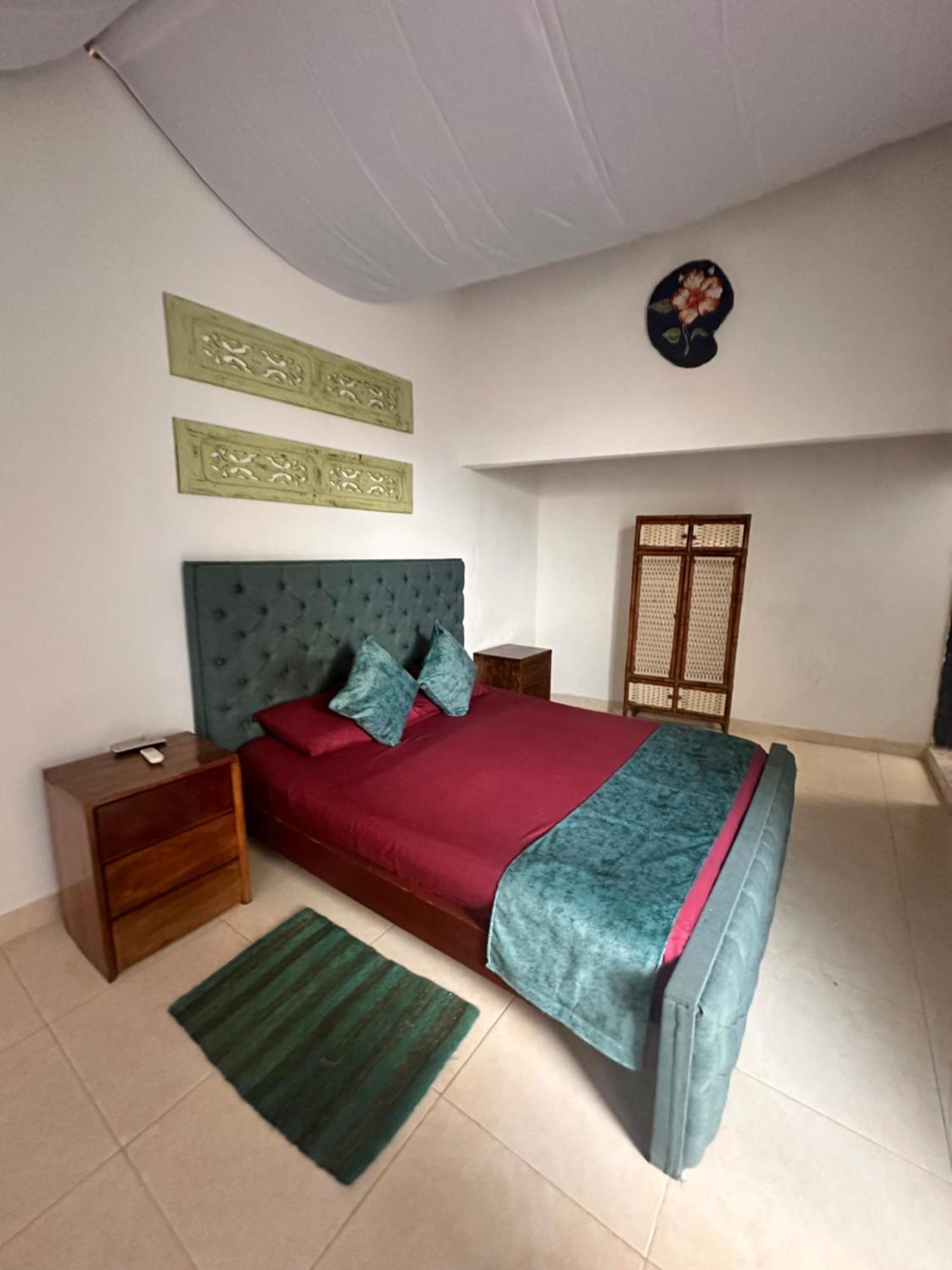 Hotel Renasci Palomino Extérieur photo