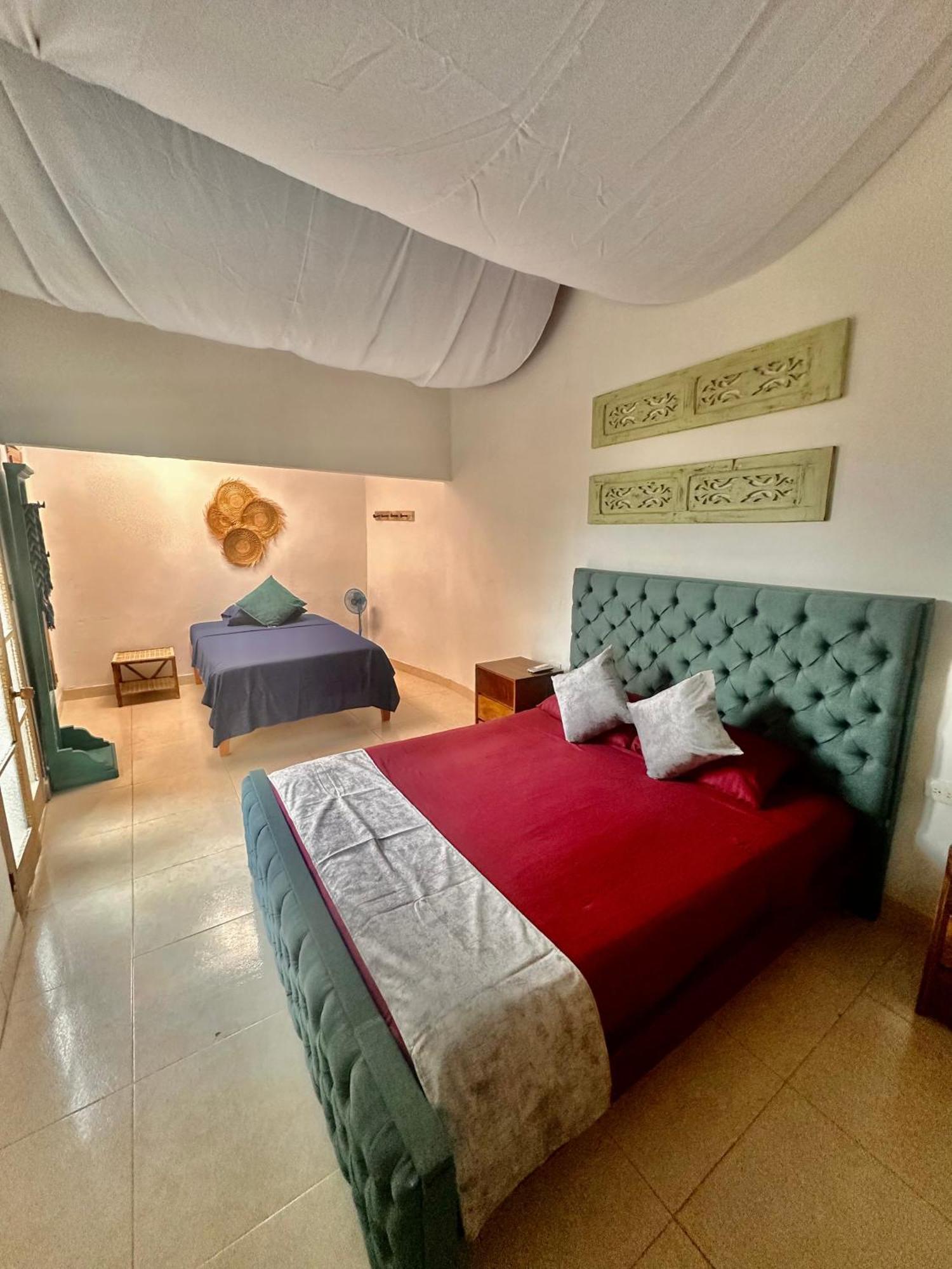 Hotel Renasci Palomino Extérieur photo